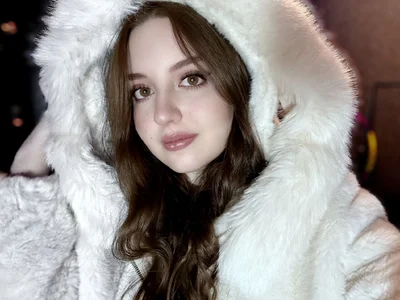 LauretteRagar Public Pic 5