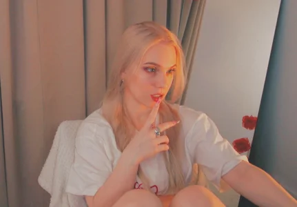 Betty_Vega: Public ( 5 фото)