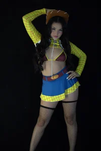 niicole_garner Wanted: One Wild Cowgirl Pic 9