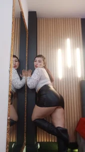 VickyJohnson1 🖤😈  🖤😈 Pic 2