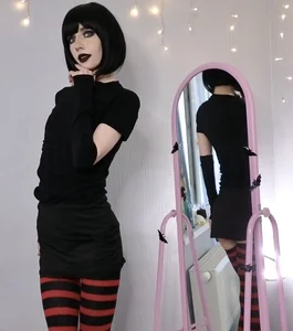 sweetuniporn kullanıcısının Mavis Dracula albümü -  fotoğraf