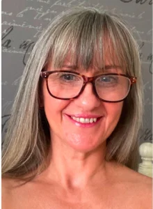 LILY-UK-MILF: Public ( фото)