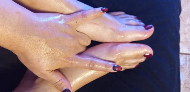 Isis_dark fuck feet😈 Gambar 4