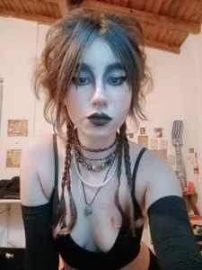 DesireDelirium I like to party Pic 5