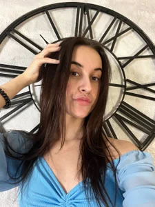 MarcelinaMei Times is up ⌛😥 Foto 3