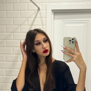 AutumnStella Public Foto