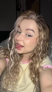 -teenytiny- few selfies for your phone ☺️ Pic 9