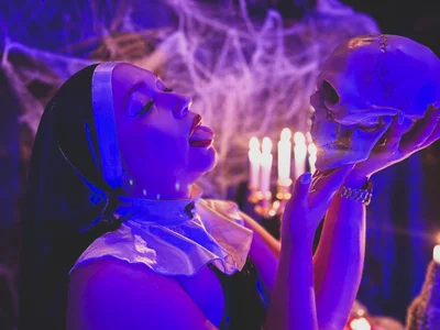 EmmaEspinoza_ HALLOWEEN IS HERE! صورة واحدة|EmmaEspinoza_ HALLOWEEN IS HERE! صورتان|EmmaEspinoza_ HALLOWEEN IS HERE!  3 صور|EmmaEspinoza_ HALLOWEEN IS HERE!  3 صورة