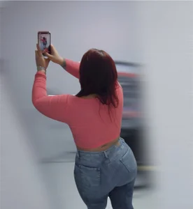 Scarlett_grey1 Let’s make love w my jeans🫣🍑 Pic