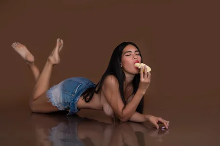 MadissonScotts Prohibited fruit 🍑 Pic