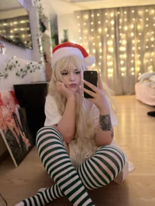 SelenaCute Sweet Santa Pic