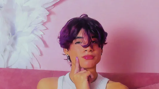 Leo_Glow Sweet look… dangerous attitude. 사진