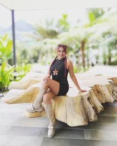 A little about me!! od AndreaPink2024  snímek