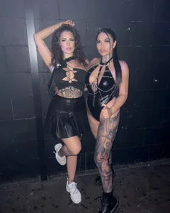 twoinkeddolls Public slika 4