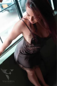 Missy_davis ♥This shoot was really fine, at a bar Pic 2