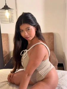 Scarletrose_ You know me 💛 Pic 2