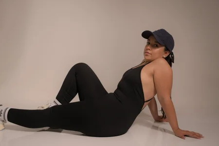 izaro22 My sexy curves💋  3টি ছবি