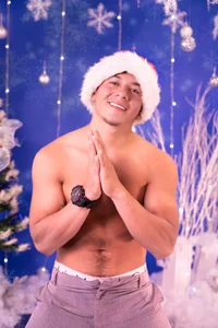 MagnusKnight_の💪❄️ Cold outside, but I can warm you fast.の 4枚の写真