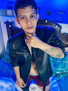 lesbian_Leslie_y_Alizon ALLISON TOMBOY Pic 3