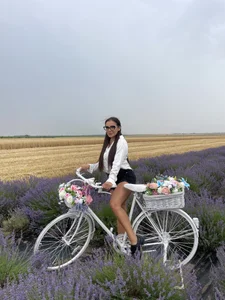 LindsayDeeeのNature is calling 🌺✨の 2枚の写真