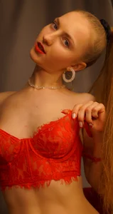 EsmaCarll Public Pic