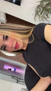 eimi_rosse18 Public Pic 3