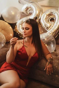 roxie_gates_ kullanıcısının HBD TO ME!!🎂 albümü -  6 fotoğraf