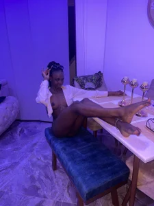 Ririblonde1 Hot and sexy ebony girl Pic 4