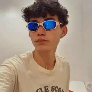 thanier_18 know more about me Foto