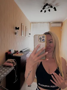 Nolly_moniika__ Public Pic 2