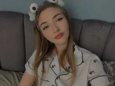 AveryBerkson cute pajamas Pic 2