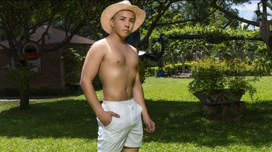 Donathoo1 kullanıcısının Cowboy Sommer 🤠 albümü -  3 fotoğraf