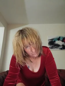 BettyDavisEyesUK LADY IN RED صورة واحدة|BettyDavisEyesUK LADY IN RED صورتان|BettyDavisEyesUK LADY IN RED  8 صور|BettyDavisEyesUK LADY IN RED  8 صورة