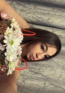 DaynaMacha Flower girl Pic 5