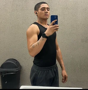 Public de NakedMuse  2 Imagens