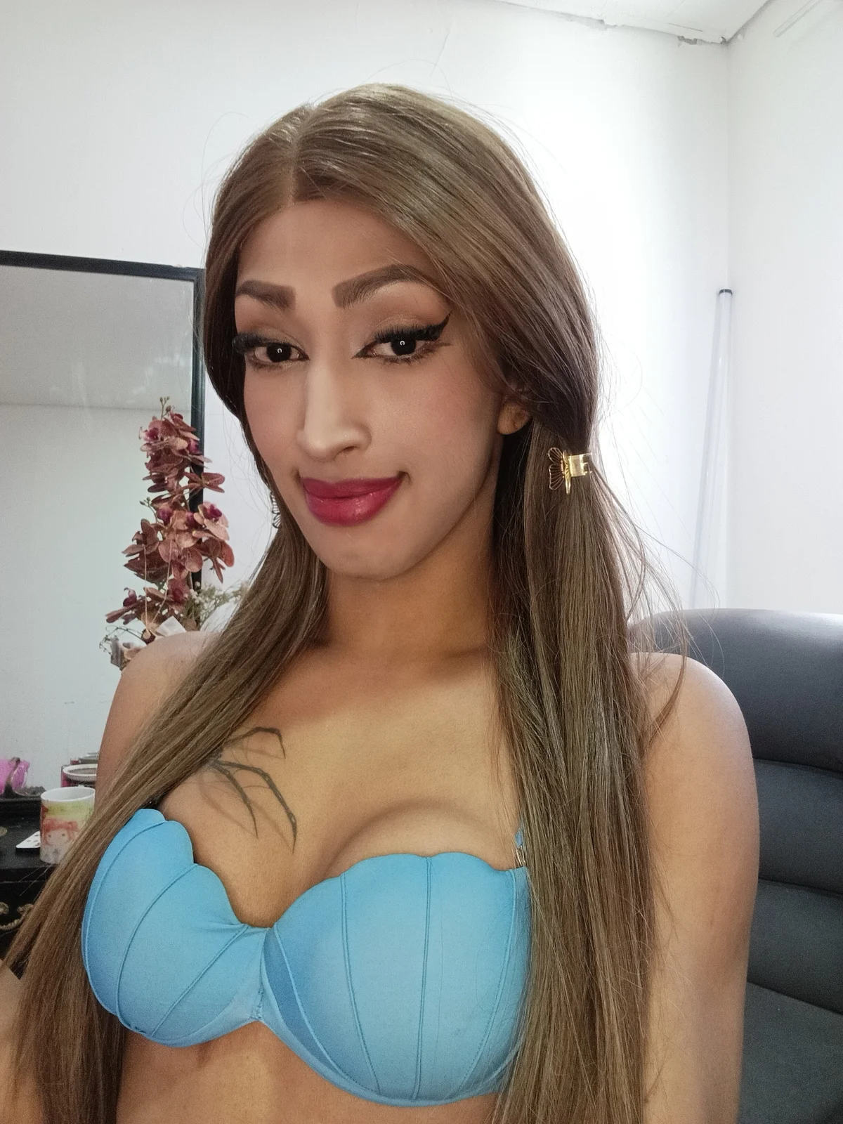 hilary_rodriguez Набираща популярност снимка 1209