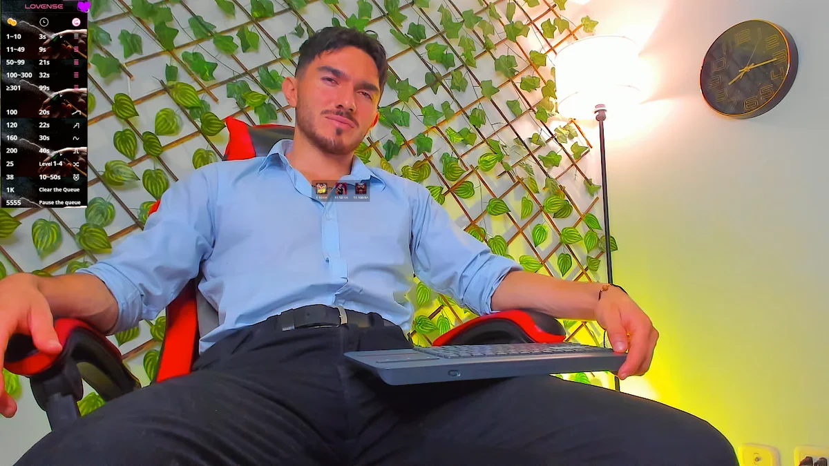 Трендове зображення  4351 Dante_Blake1