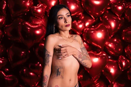 Sexy on your mirror💖 de emily_rivas_  5 Imagens