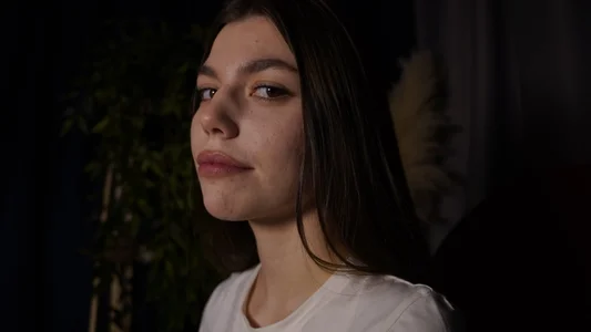 NeidaGowingのSlow Kissesの枚の写真