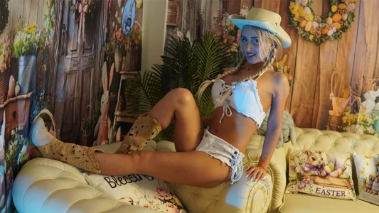 IsabelleEthan: Egg-stasy 💥 ( 8 фото)