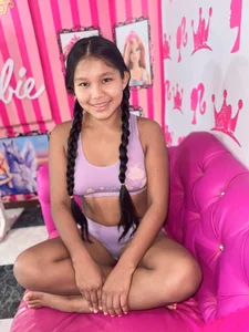 babyschoolgiirl Public Poză 3