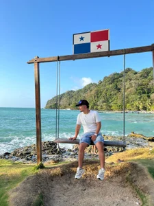 kyro_estrada BEACH DAY🏝️🥵🔥 Immagine 