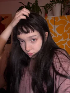 bambi_lu teen baby vibes - brown hair and eyes📎 Foto