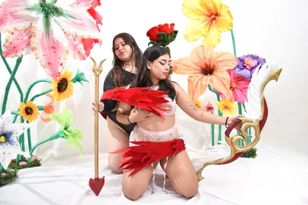 Laia_and_Aloby Your Valentine's Day girls Foto