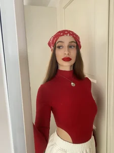 MarieKarma Red bandana girl Immagine 