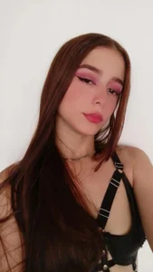 ElyraBloom Good morning, darling ☀️✨ I’m live from 8:30 a.m. to 3:30 p.m., glowing with gentle confidence, play Pic 3