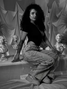 KylieJenkins Your urban goddess ✨🔥 Pic 3