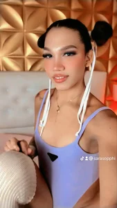 Sara-Smith- 💜🤍🍬 Foto 3