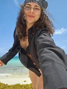 merida_bell18 Beach, sun and Merida 🌊 Pic 3