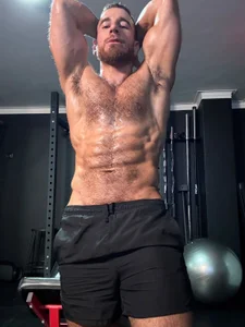 Sweaty and training💪 od _adamcoper_  3 snímek